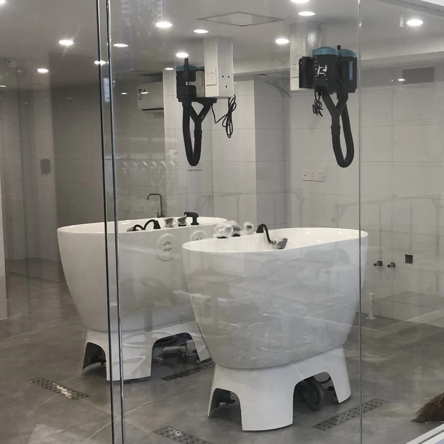 Aeolus Wall Mount For TD900CG Gemini Grooming Dryer 2 Aeolus Wall Mount For TD900CG Gemini Grooming Dryer - Image 2